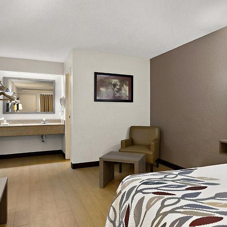 Red Roof Inn Cleveland - Westlake Dış mekan fotoğraf