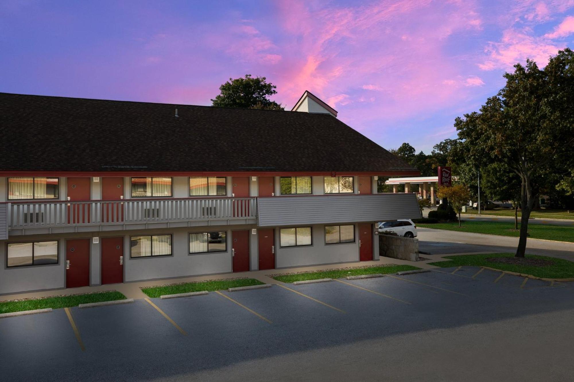 Red Roof Inn Cleveland - Westlake Dış mekan fotoğraf