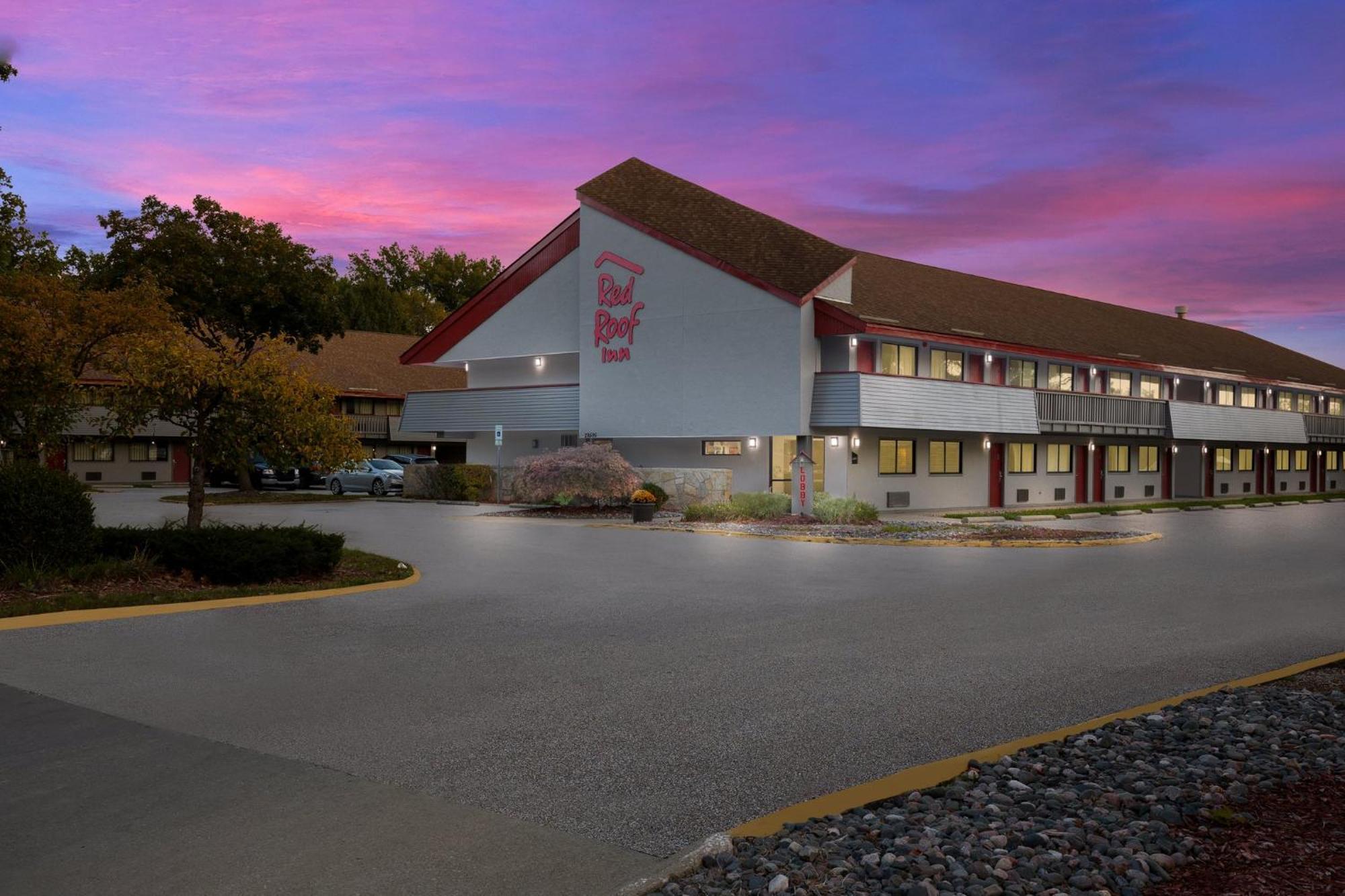 Red Roof Inn Cleveland - Westlake Dış mekan fotoğraf