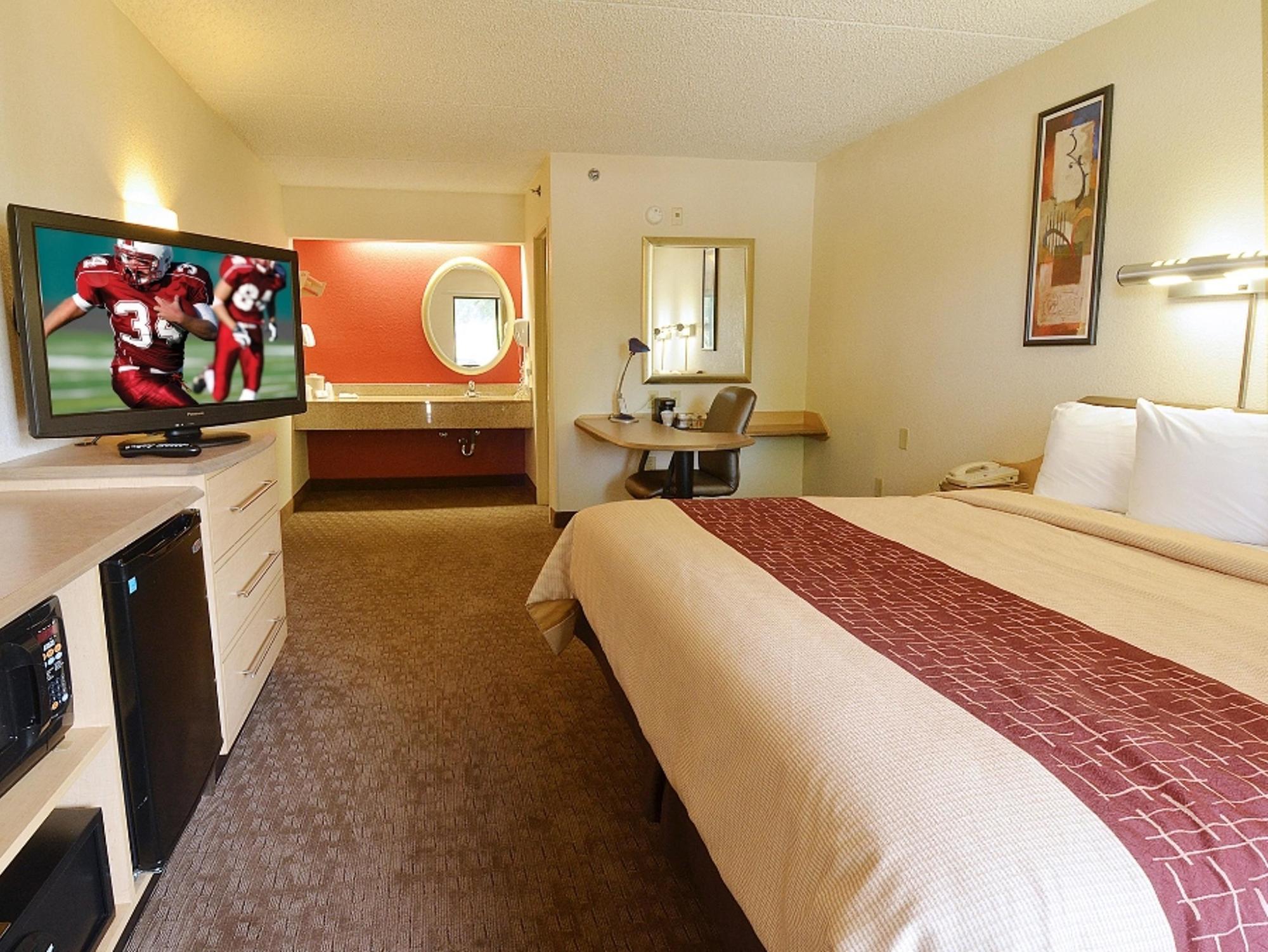 Red Roof Inn Cleveland - Westlake Dış mekan fotoğraf