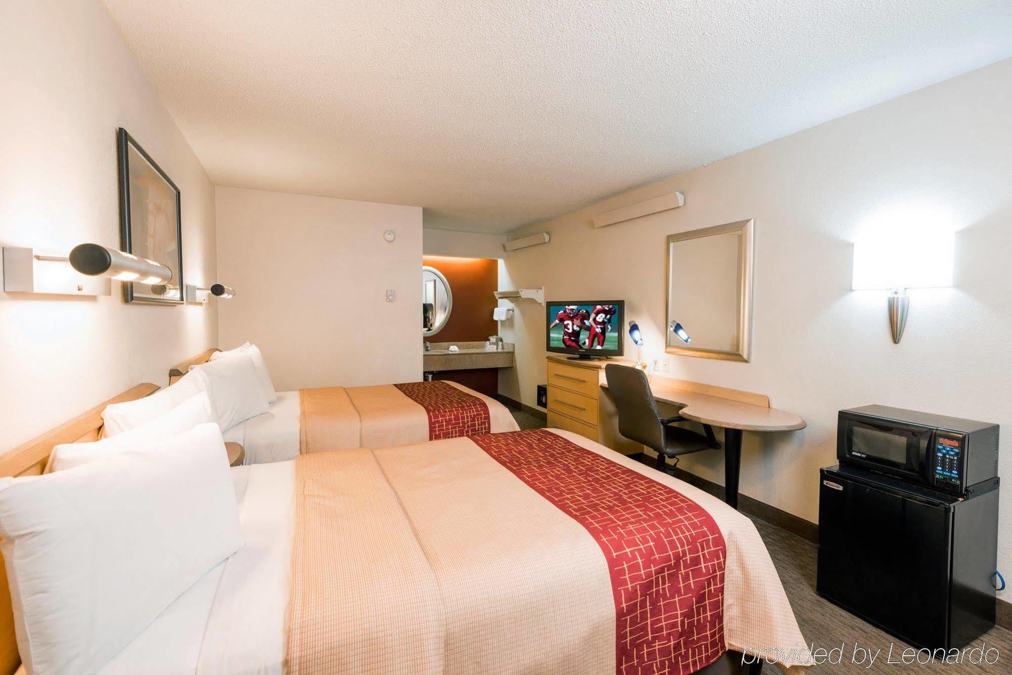 Red Roof Inn Cleveland - Westlake Dış mekan fotoğraf