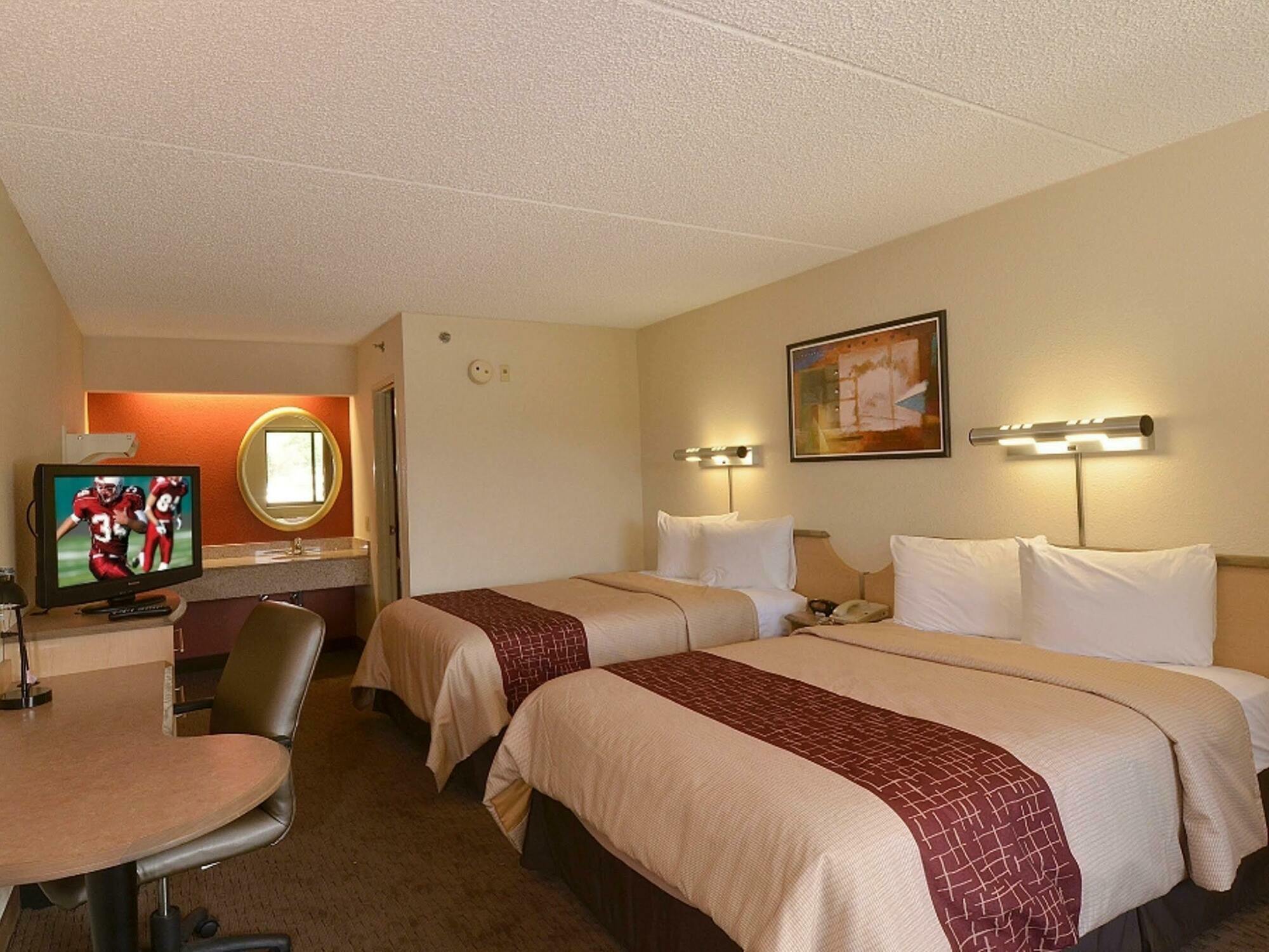 Red Roof Inn Cleveland - Westlake Dış mekan fotoğraf